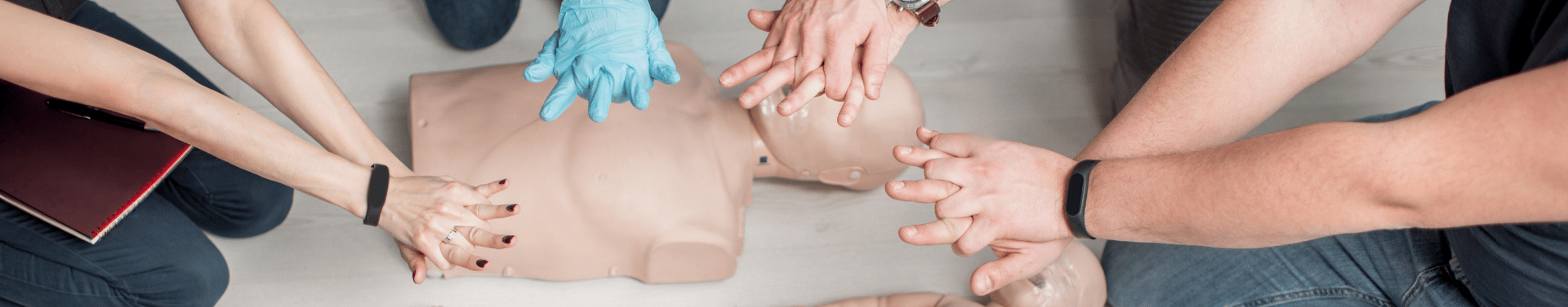 FirstAidCourses header